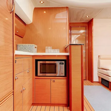 Sejour De Reve Sur Un Yacht A La Rochelle Botel La Rochelle (Charente-Maritime)